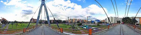 Maloka puente peatonal